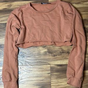 PRETTYLITTLETHING crop sweater